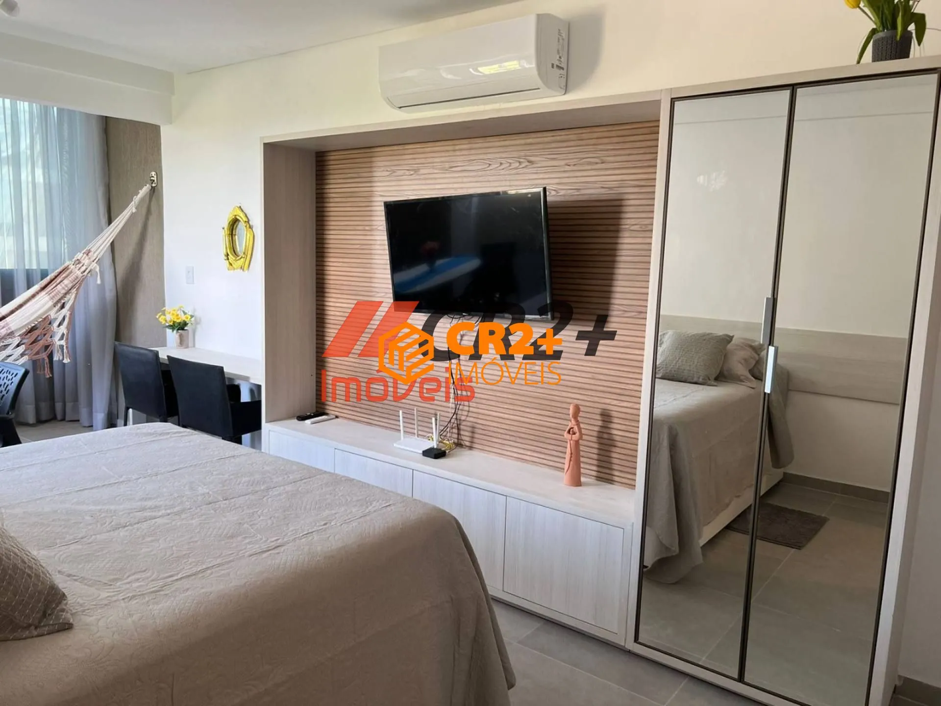 Imagem Flat à Venda com 1 quarto, 1 suíte em Muro Alto Finamente decorada. Porteira fec