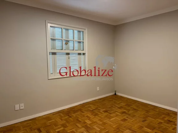 Imagem Apartamento à venda com 68m², quartos, garagem, reformado por R$440.000,00 no Embaré em Santos