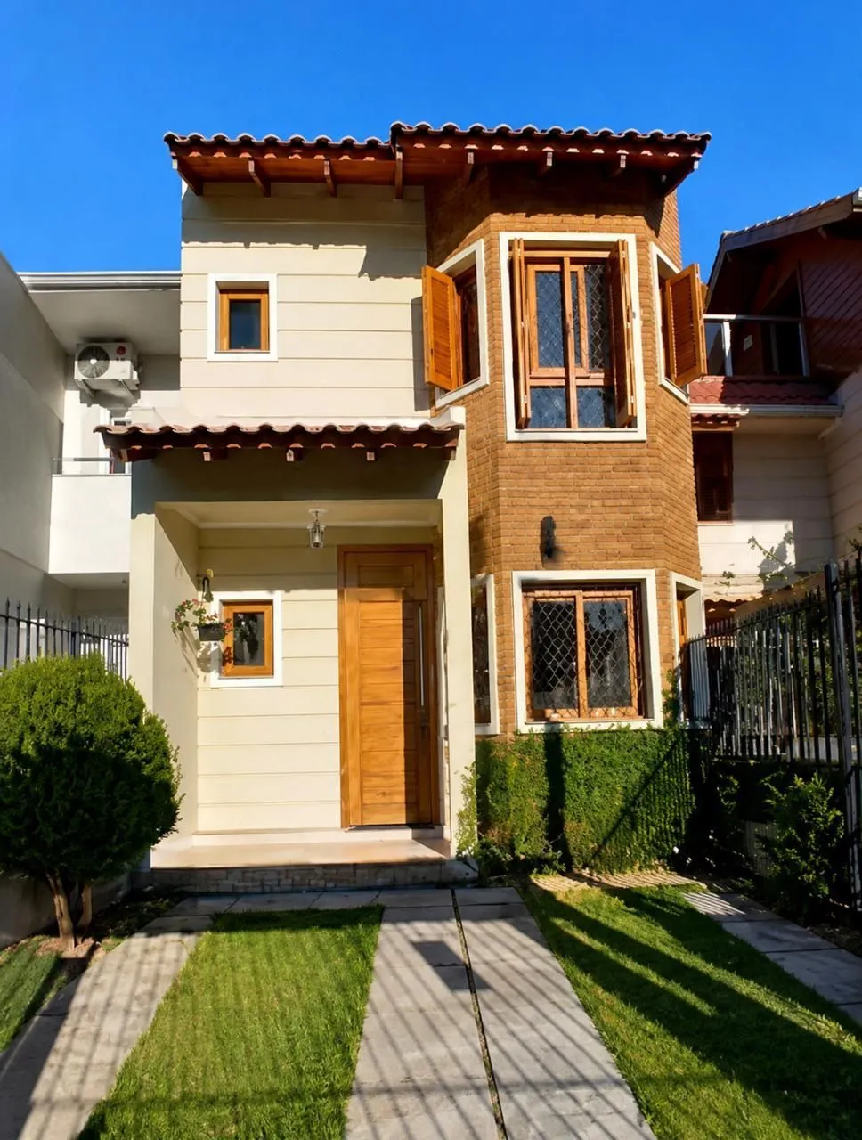 Imagem Casa 3 dormitórios à venda Espírito Santo Porto Alegre/RS
