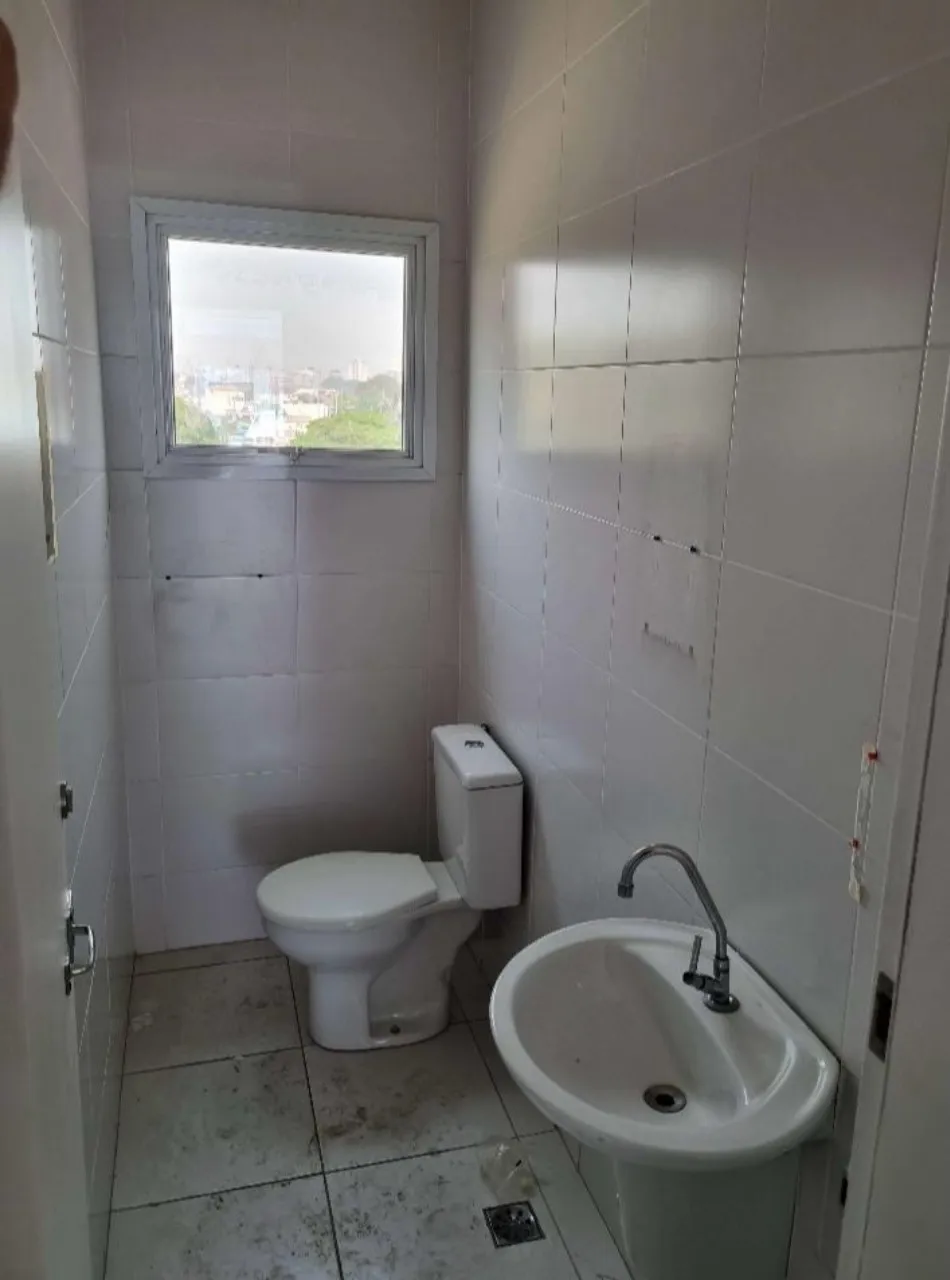 Imagem Sala Comercial para Locação na Vila Trujillo, Sorocaba-SP: 1 Sala, 2 Banheiros, 5 Vagas de Garagem - 150m² de Área