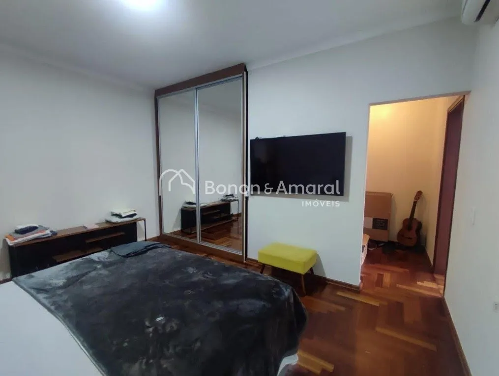 Imagem "Conforto e Segurança: Magnífica Casa no Condomínio Fechado Vivenda das Cerejeiras em Valinhos"