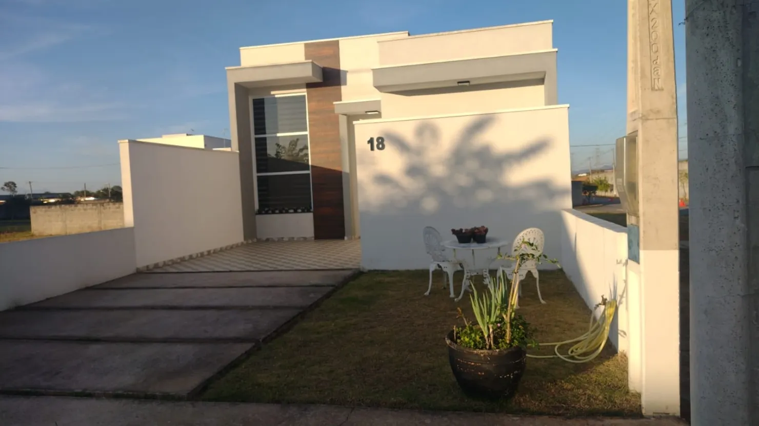 Imagem Casa à venda 2 Quartos, 1 Suite, 2 Vagas, 175M², Condomínio Residencial e Comercial Laguna, Pindamonhangaba - SP