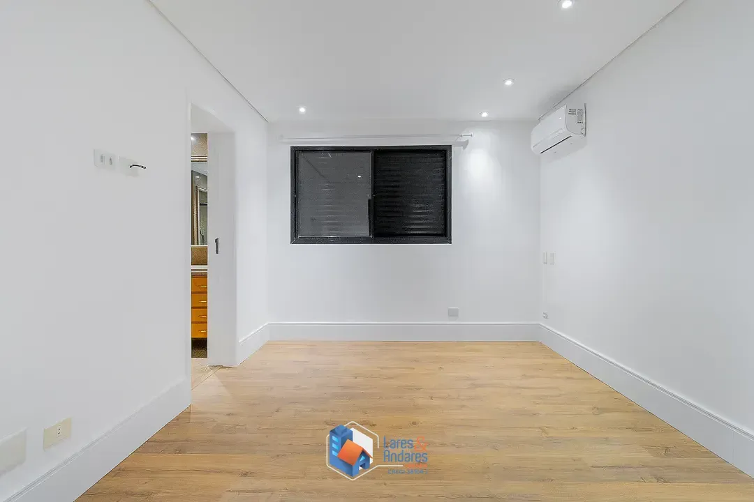 Imagem Duplex para venda em Pinheiros com 2 quartos, sendo 2 suítes, 132m²