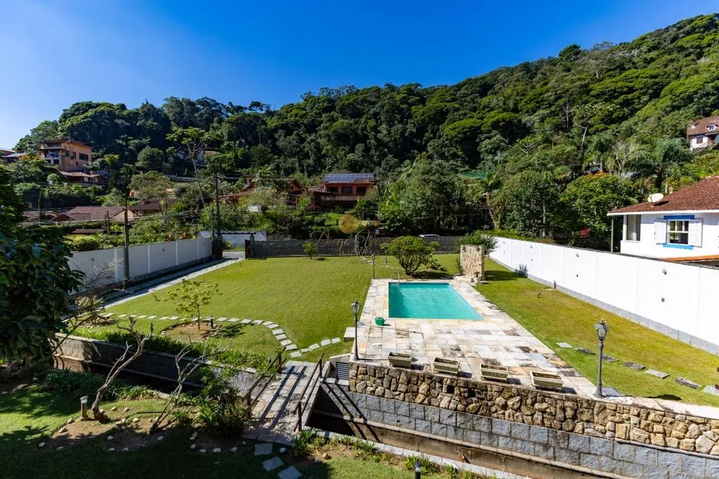 Imagem Casa em Condomínio para Locação em Teresópolis / RJ no bairro Carlos Guinle