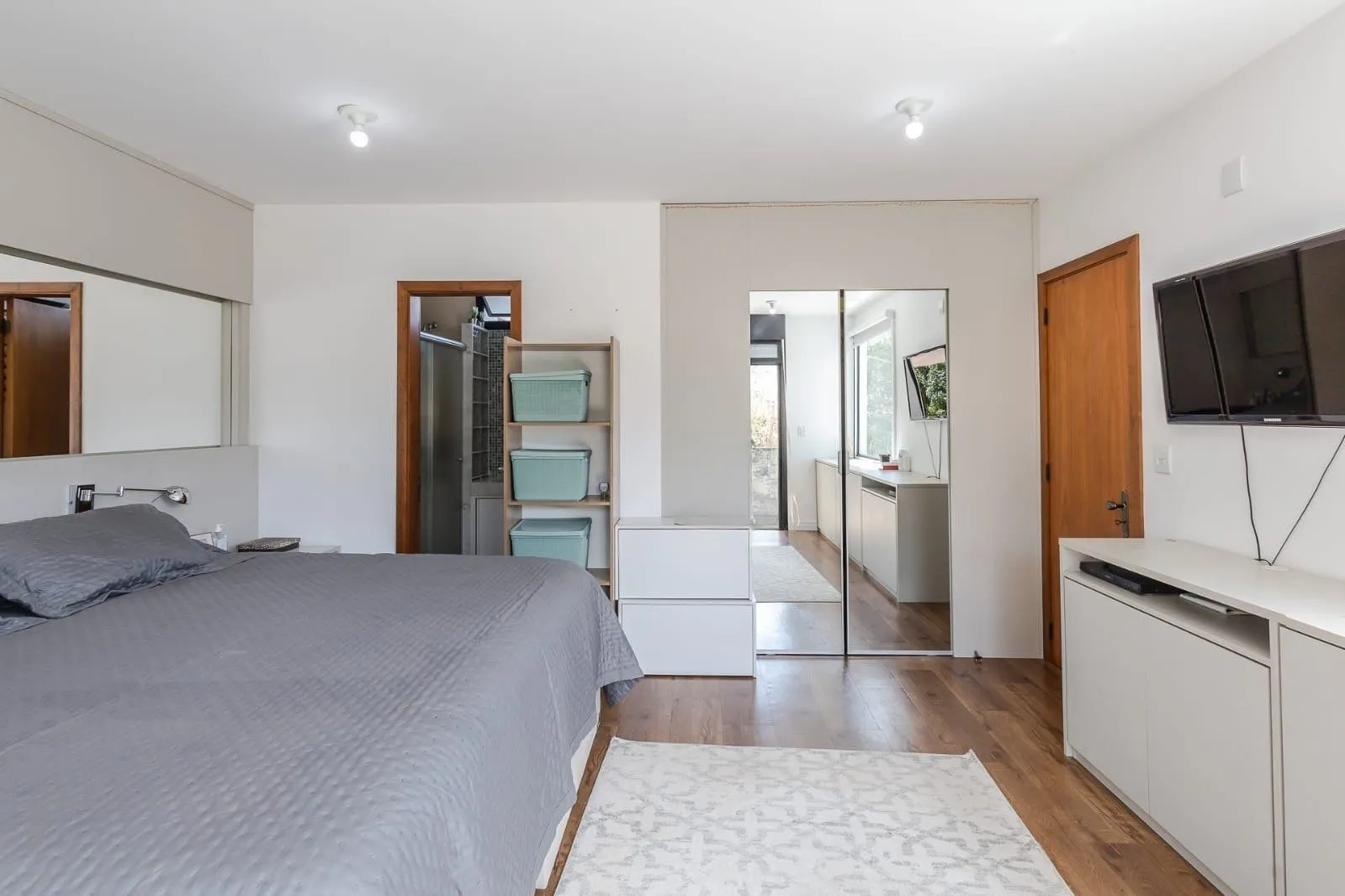 Imagem Casa em Condomínio com 3 quartos, 3 vagas e 184m² para vender por R$ 1.180.000 Rua Adriano Pereira Da Silva - Vila Nova, Porto Alegre