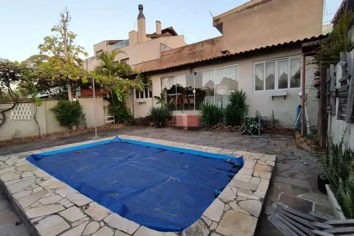 Imagem Sobrado com suíte, piscina e espaço gourmet no Jardim Sabará