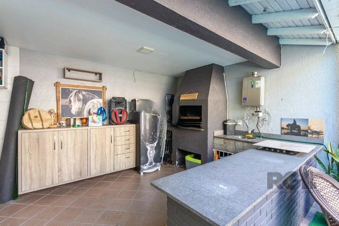 Imagem BELÍSSIMA CASA 3 SUÍTES NO CORAÇÃO DO BAIRRO TRISTEZA