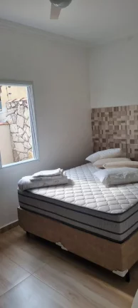 Imagem Linda casa à venda com piscina, 3 quartos, 1 suíte, 3 vagas em Peruíbe, SP