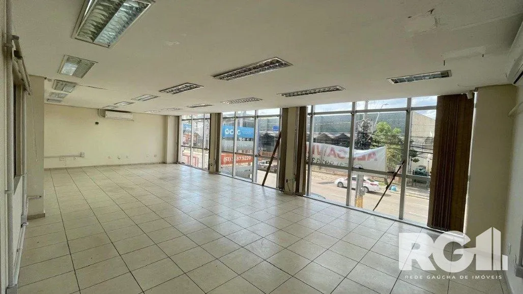 Imagem Prédio Comercial Imponente com 1.200m² na Zona Norte de Porto Alegre