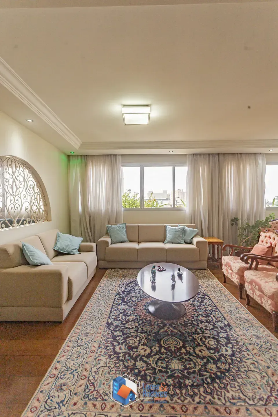 Imagem Apartamento para venda em Campo Belo com 4 quartos, sendo 3 suítes, 220m²