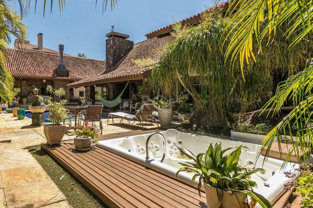 Imagem Casa para Venda - 370m², 5 dormitórios, sendo 2 suites, 7 vagas - Vila Assunção
