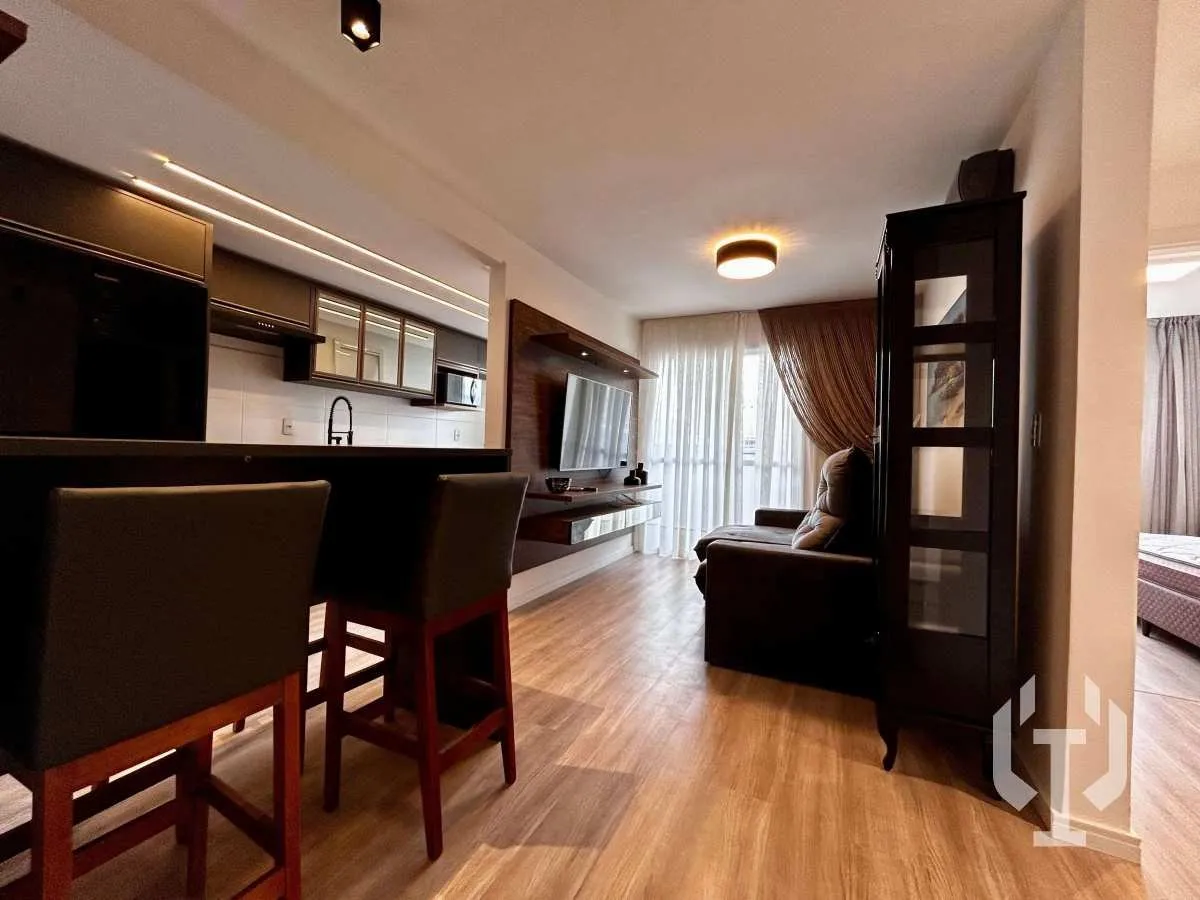 Imagem Oportunidade para quem deseja morar ou investir, apartamento 100% mobiliado, pronto para uso, 2 dormitórios em ótima localização