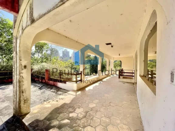 Imagem Casa Alto Padrão p/ Reformar na Granja Viana - Oportunidade