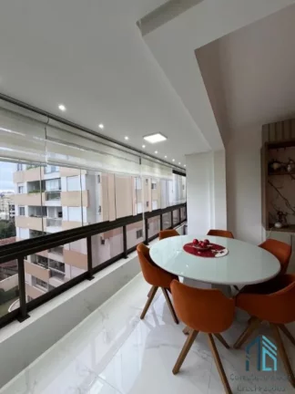 Imagem Apartamento com Ampla Sacada, Semi mobiliado, 02 quartos c/suíte em Curitiba PR