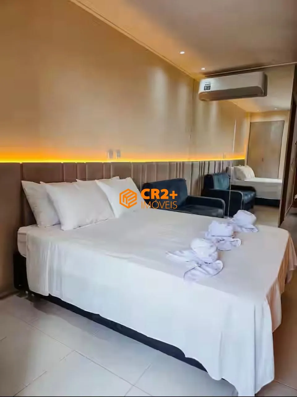 Imagem Vendo Flat em Muro Alto Porteira fechada, Padrão Pernambuco Construtora