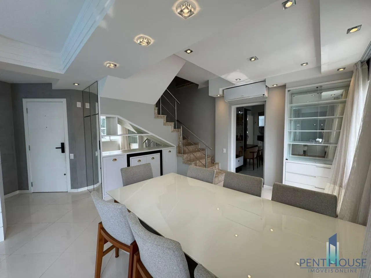Imagem Cobertura Duplex para Venda em Balneário Camboriú, CENTRO, 3 dormitórios, 3 suítes, 4 banheiros, 5 vagas