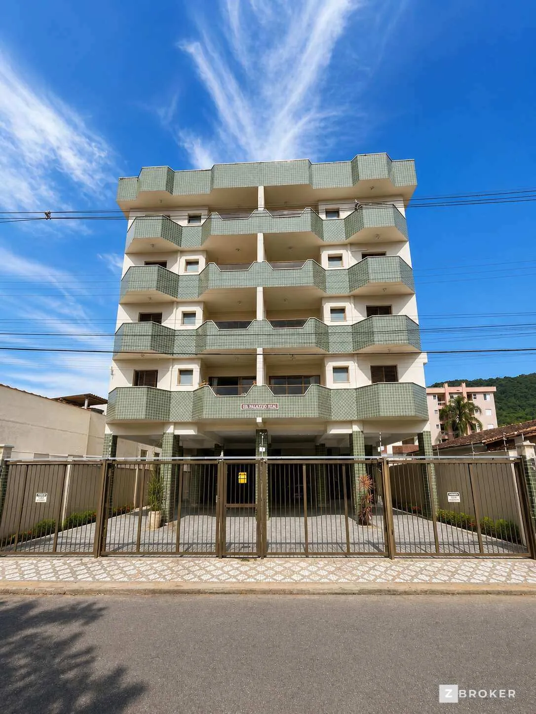 Foto do imóvel Apartamento à venda em Ubatuba, Centro, com 3 quartos, 90m2