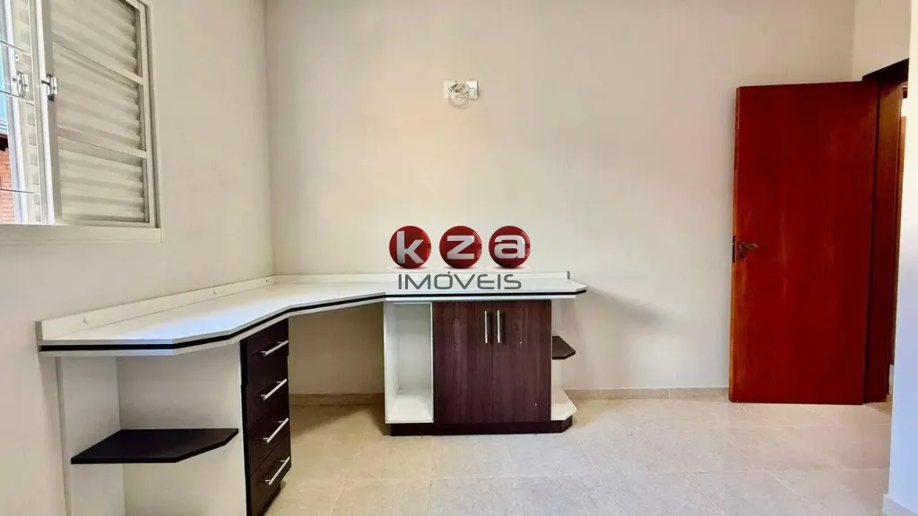 Imagem Oportunidade única: Casa à venda em Valinhos-SP, Jardim Santa Helena, 3 quartos, 1 suíte, 1 sala, 3 banheiros, 2 vagas de garagem, 172m².