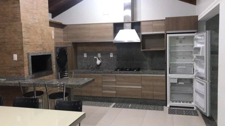 Imagem Casa para Venda em Chapecó, Centro, 3 dormitórios, 1 suíte, 1 banheiro, 2 vagas
