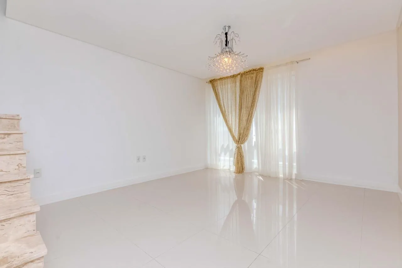 Imagem Apartamento com vista para o mar à venda com 270m2 por R$ 4.900.000,00