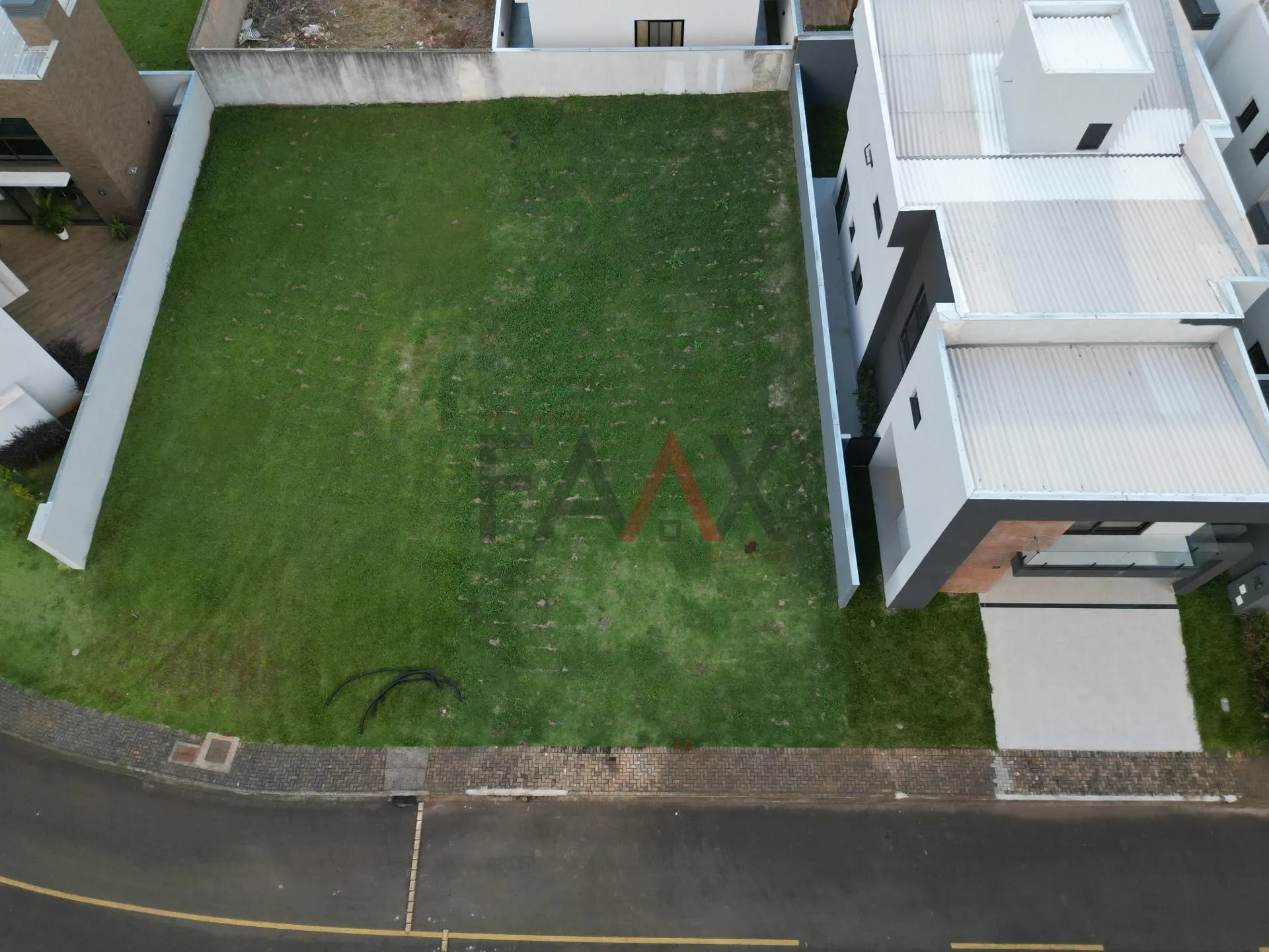 Imagem Terreno à venda no Villaggio Firenze com 300m em Guarapuava PR