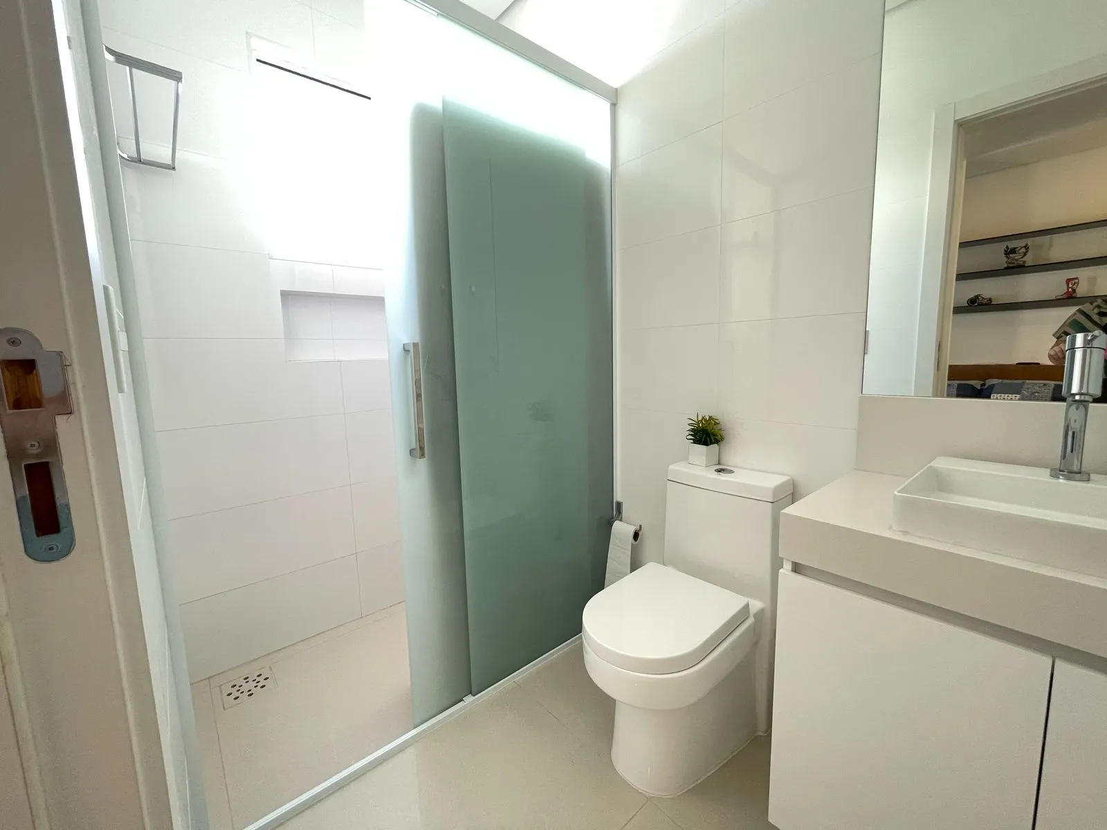 Imagem Apartamento com vista para o mar à venda com 193m2 por R$ 3.350.000,00