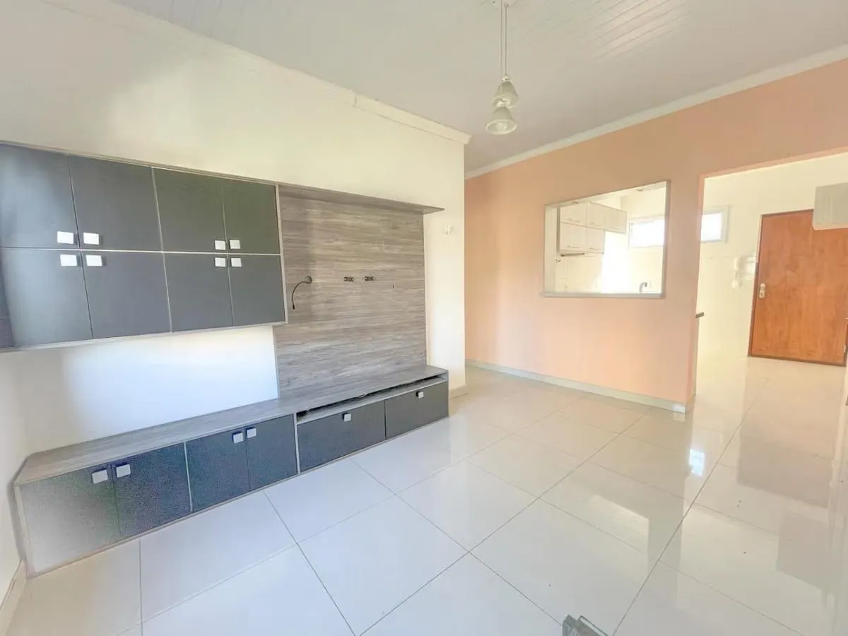 Imagem Apartamento de 3 dormitorios à venda em São Sebastião, Porto Alegre.