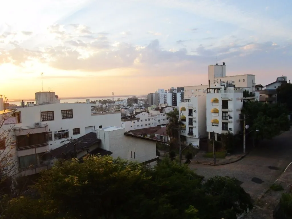 Imagem Apartamento para Venda - 145m², 3 dormitórios, sendo 1 suites, 2 vagas - Menino Deus