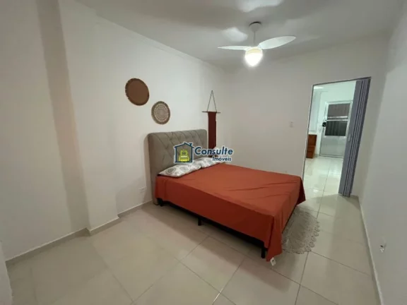 Imagem "Viva a experiência de morar pertinho da areia, em um apartamento aconchegante de 1 dormitório, porteira fechada, situado a poucos passos da praia, com uma vista lateral encantadora do mar que torna cada dia mais especial." Por apenas R$ 270.000,00. Agend