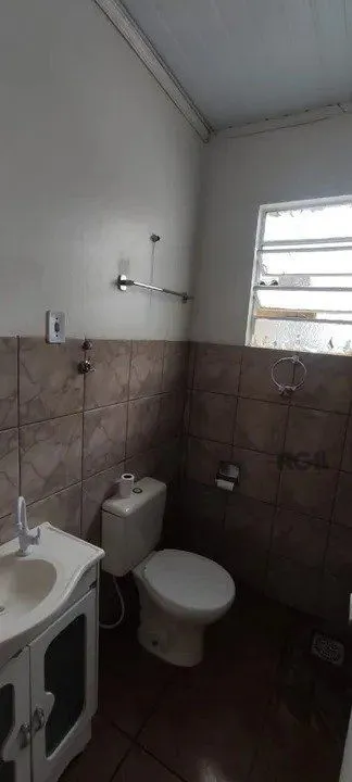 Imagem Casa com 2 quartos, vagas de garagem, piscina, bairro Sarandi, Porto Alegre/RS