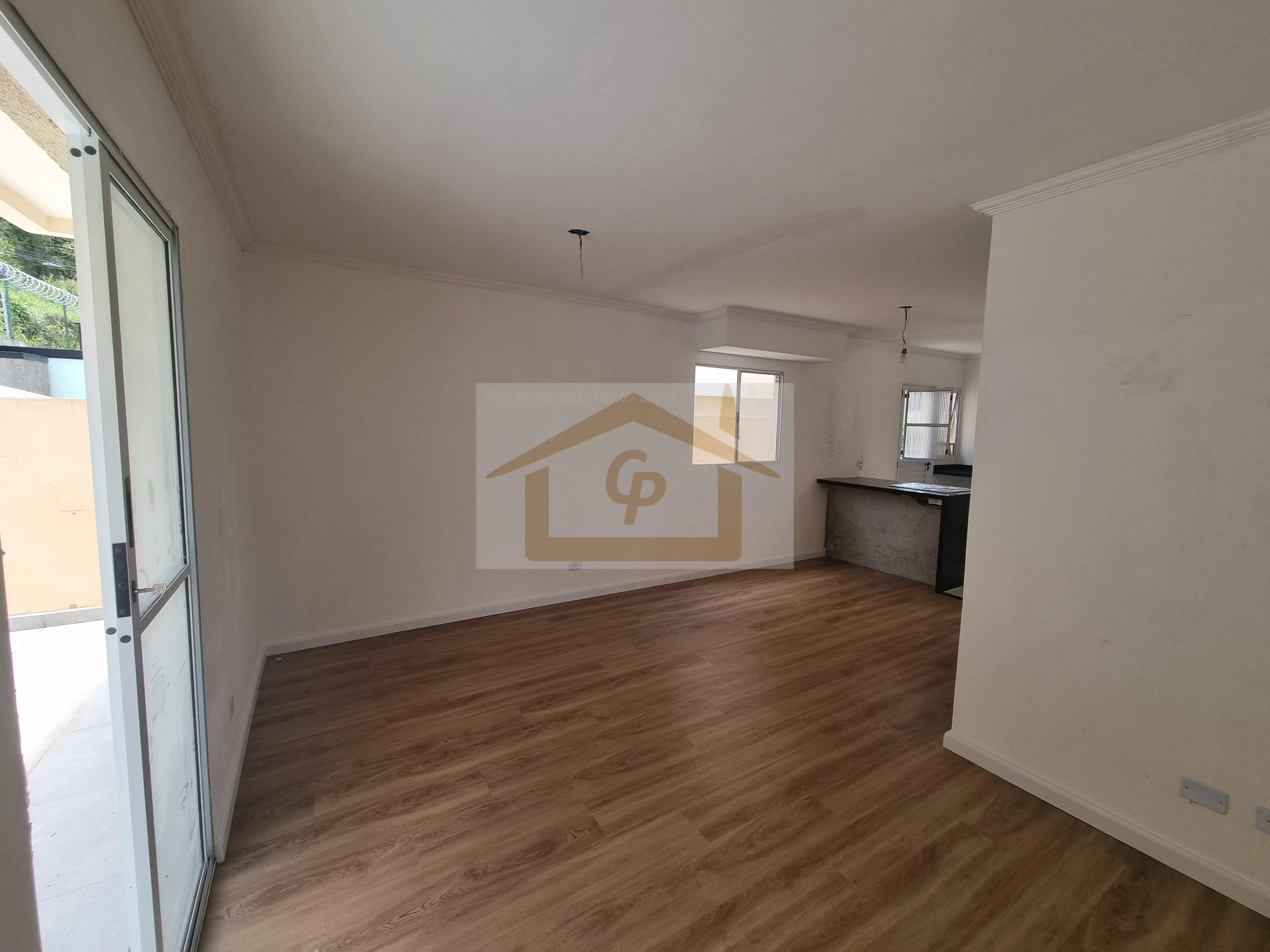 Imagem Pequeno Residencial, Casa com Duas Suítes, varanda, 2 vagas