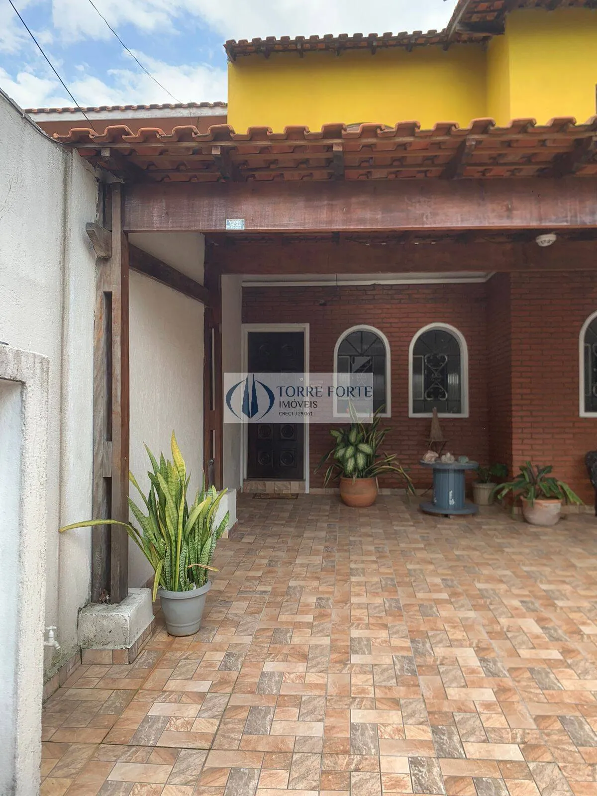 Imagem Sobrado com 3 dormitorios 4 vagas de garagem na Vila Jacui