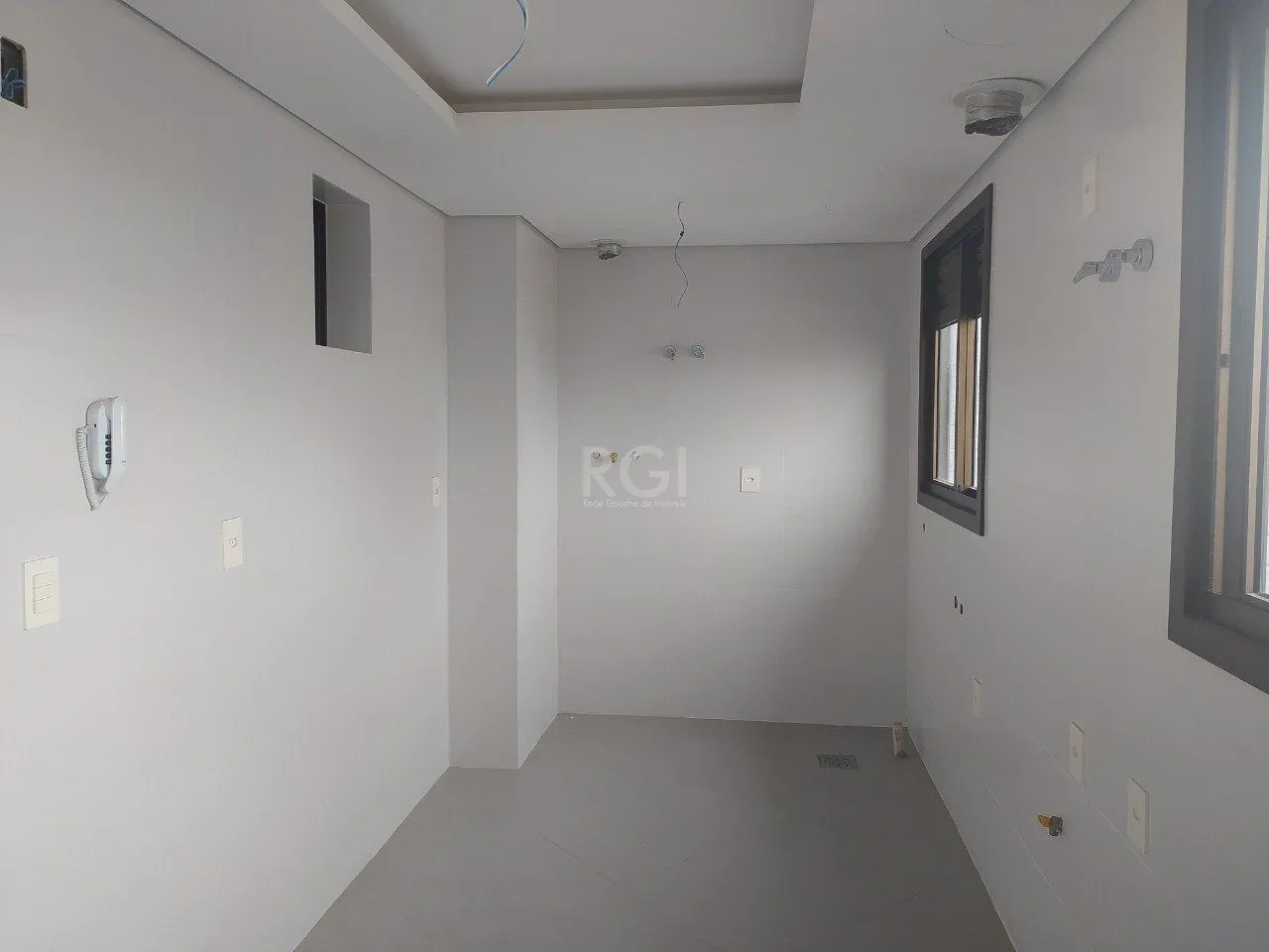 Imagem Apartamento para Venda - 119.65m², 3 dormitórios, sendo 1 suites, 2 vagas - Petrópolis