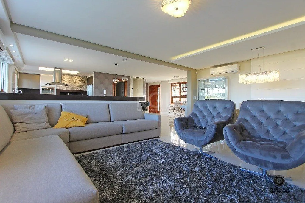 Imagem Casa para Venda - 445.52m², 4 dormitórios, sendo 4 suites, 4 vagas - Teresópolis