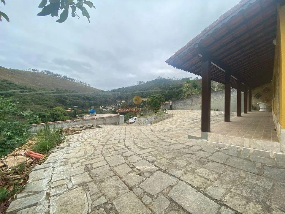 Imagem Casa para Venda em Teresópolis / RJ no bairro Pessegueiros