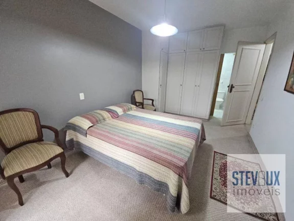 Imagem Amplo Apartamento em Moema Pássaros com 4 Quartos e Varanda, Próximo ao Metrô e Parque Ibirapuera