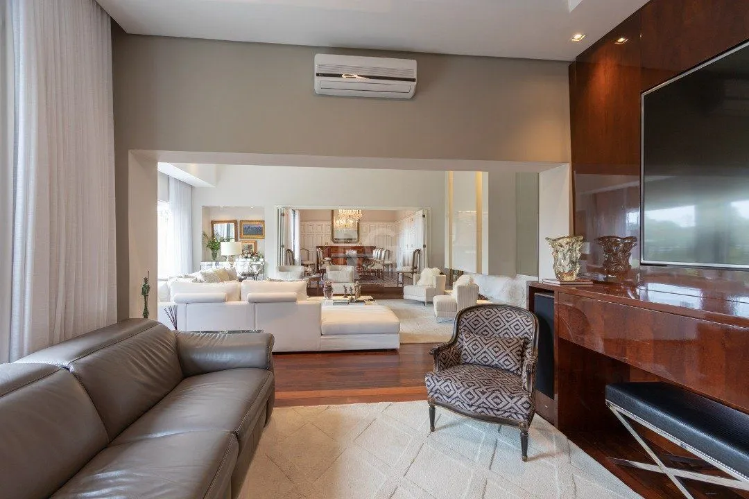 Imagem Casa para Venda - 800m², 3 dormitórios, sendo 3 suites, 4 vagas - Vila Assunção