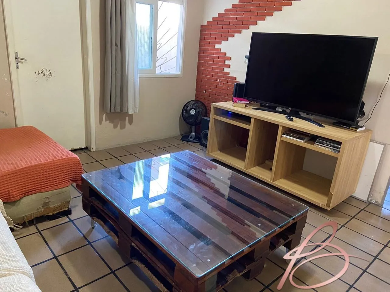 Imagem Casa de 2 pisos com 4 dormitórios á venda no Cordeiros