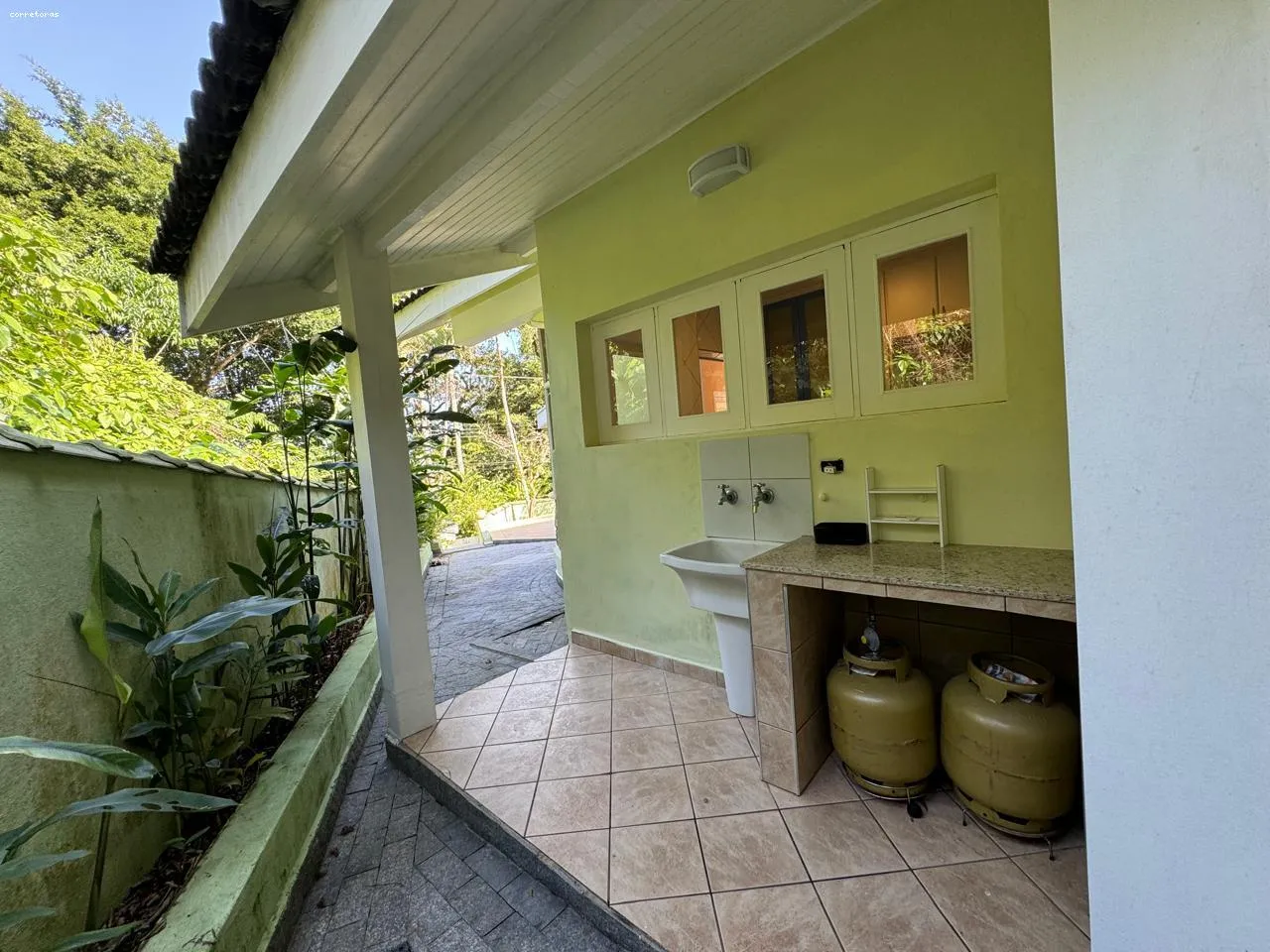 Imagem Casa em Condomínio para Venda em São Sebastião, Guaeca, 5 dormitórios, 3 suítes, 4 banheiros, 3 vagas