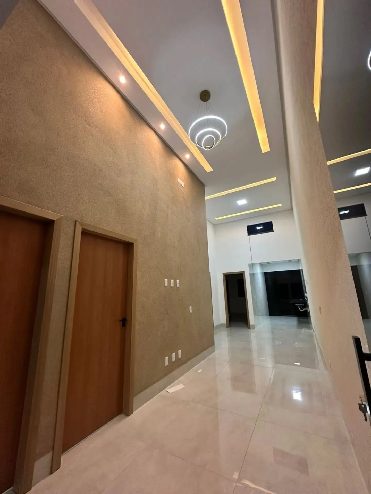 Imagem Casa 3/4 Sendo 1 Suite No Solar Bouganville