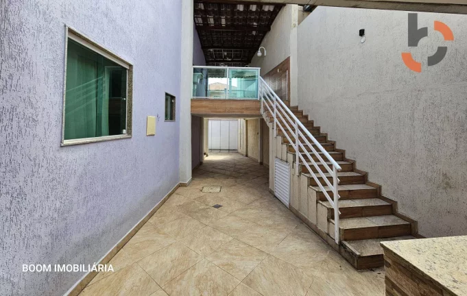 Imagem Casa com 5 dormitórios à venda, 218 m² por R$ 750.000,00 - Califórnia - Nova Iguaçu/RJ