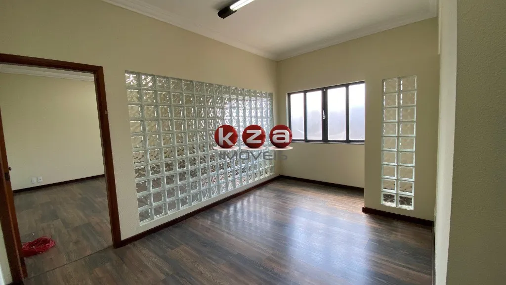 Imagem Galpão Industrial Completo para Locação em Valinhos-SP - Chácaras São Bento 6 banheiros, 8 vagas, 3.236,32 m² - Localização Estratégica!