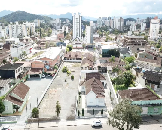 Imagem EXCELENTE TERRENO PARA CONSTRUÇÃO DE EDIFÍCIO PRÓXIMO AO COLÉGIO ELIAS MOREIRA , COMÉRCIOS, E ...
