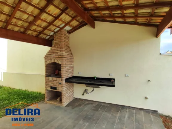 Imagem Casa com uma ótima localização em associação com garagem para 6 carros