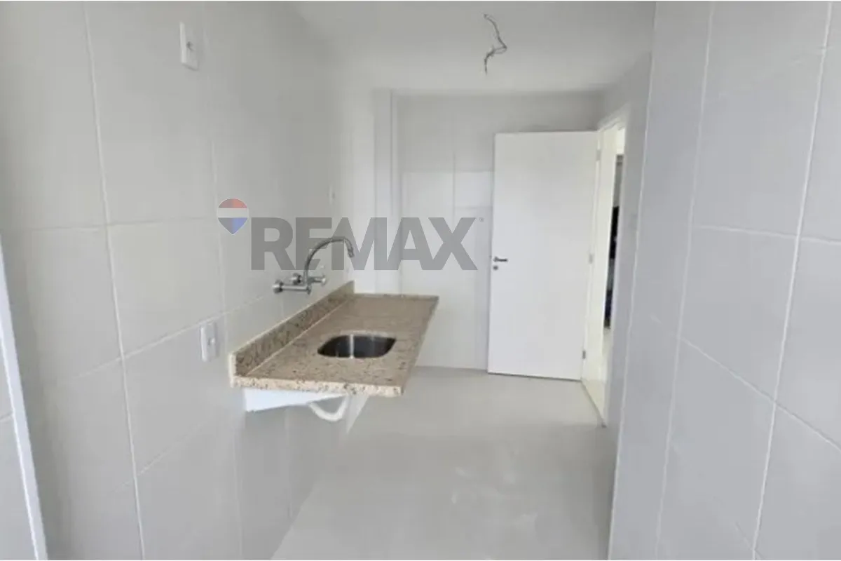Imagem VENDO APTO 2 QUARTOS 1 SUITE C/ DEP CONDOMINIO NOVA BARRA RECREIO