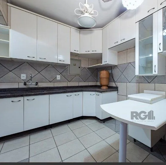 Imagem Casa de 3 dormitórios com 2 vagas de garagem no bairro Jardim Isabel