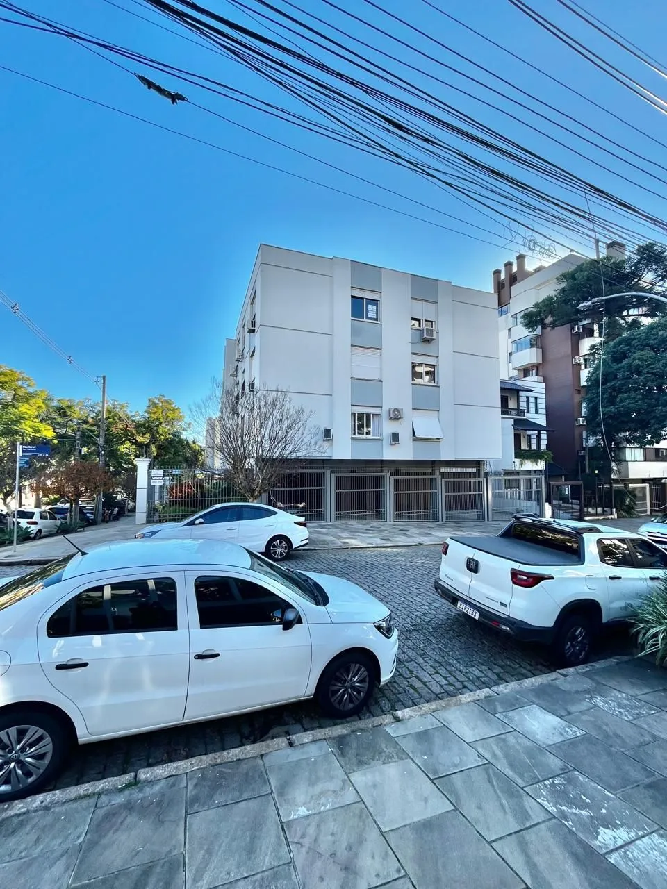 Imagem Apto de 03 dorm, 02 banheiros e dep empregada no coração do Bairro Higienópolis