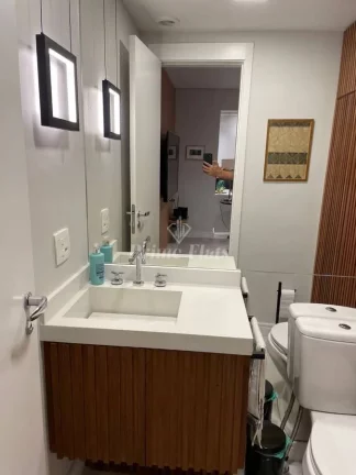 Imagem Apartamento disponível para venda no Condomínio Benedito Pinheiros, com 73m², 1 dormitório e 1 vaga de garagem