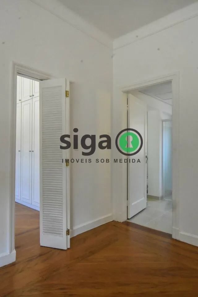 Imagem Casa Comercial para locação no Jardim Europa, com 250m², Sem Mobilia, várias salas