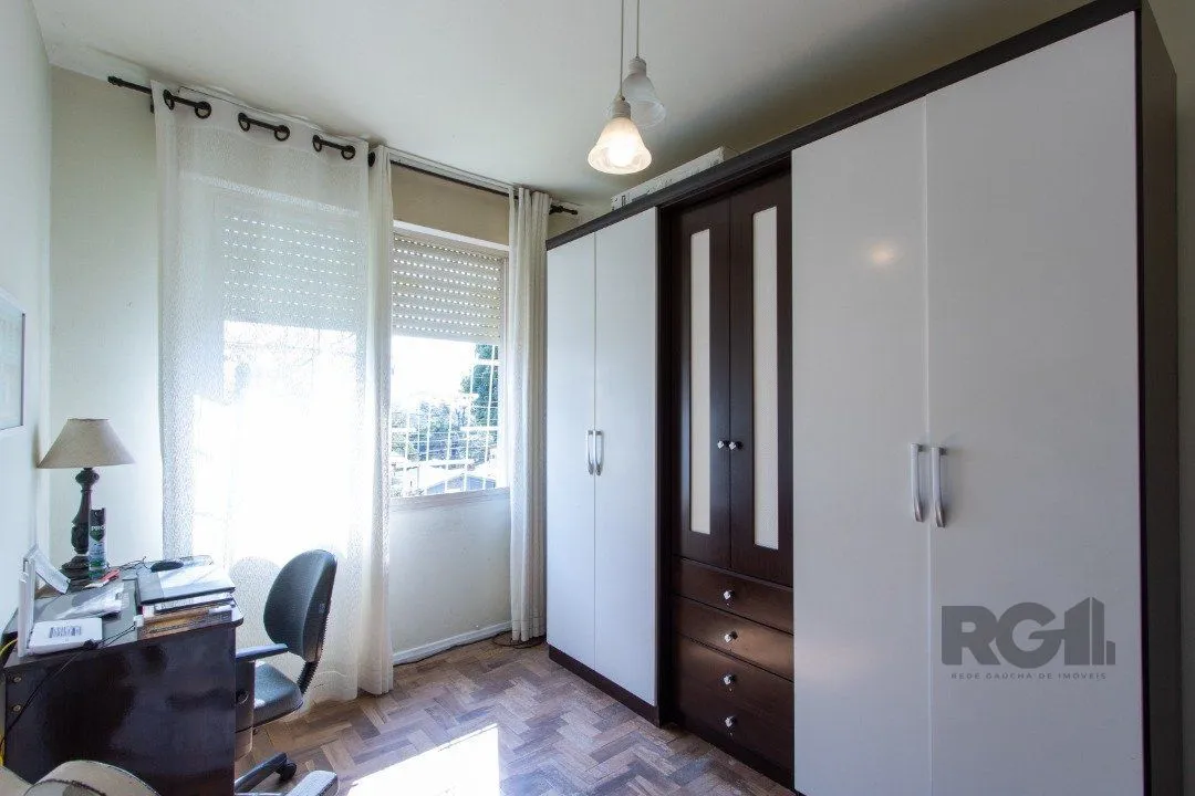 Imagem Casa em condomínio aberto, 3 quartos, edicula com 1 quarto - Bairro Santa Tereza